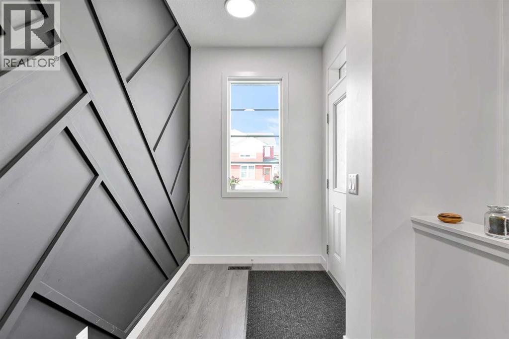 Duplex for Sale in 117 Ambleton Drive NW|Calgary, Alberta T3P1W6 4