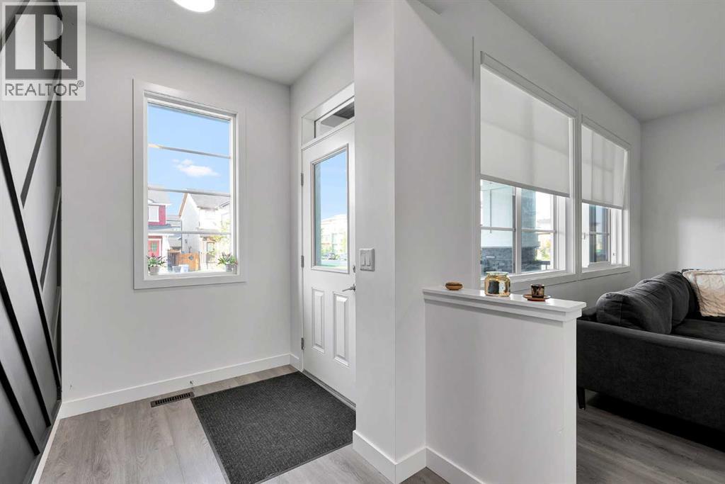 Duplex for Sale in 117 Ambleton Drive NW|Calgary, Alberta T3P1W6 5