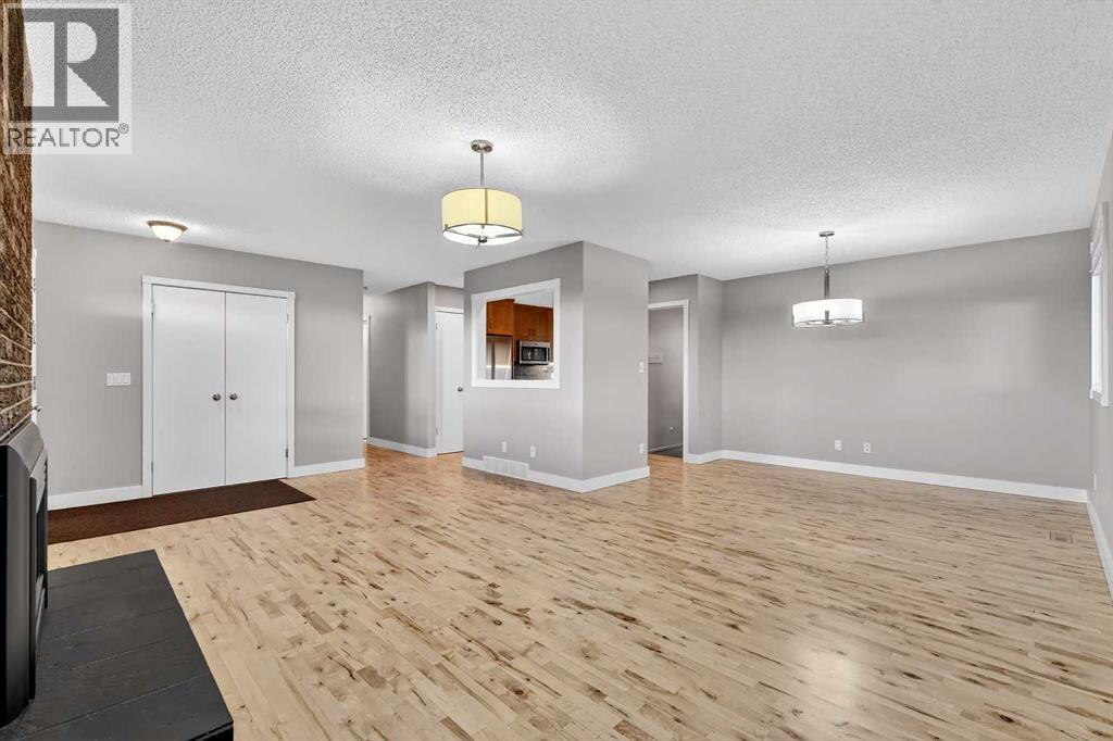 House for Sale in 740 Lysander Drive SE|Calgary, Alberta T2C1X1 5