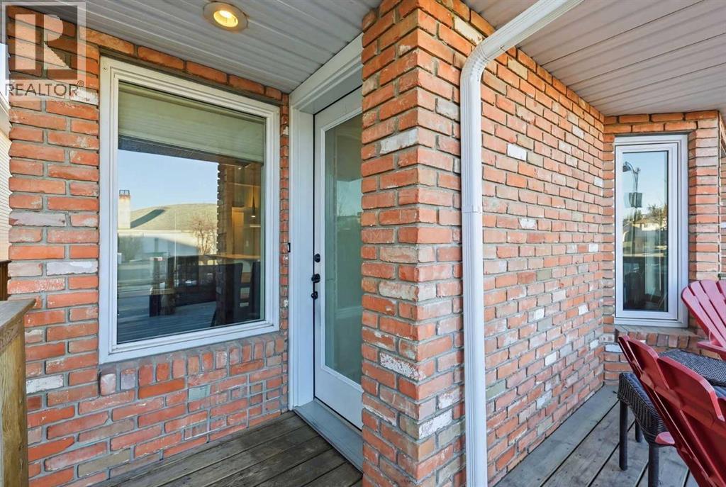 Row / Townhouse for Sale in 1, 2121 34 Avenue SW|Calgary, Alberta T2T2C5 5