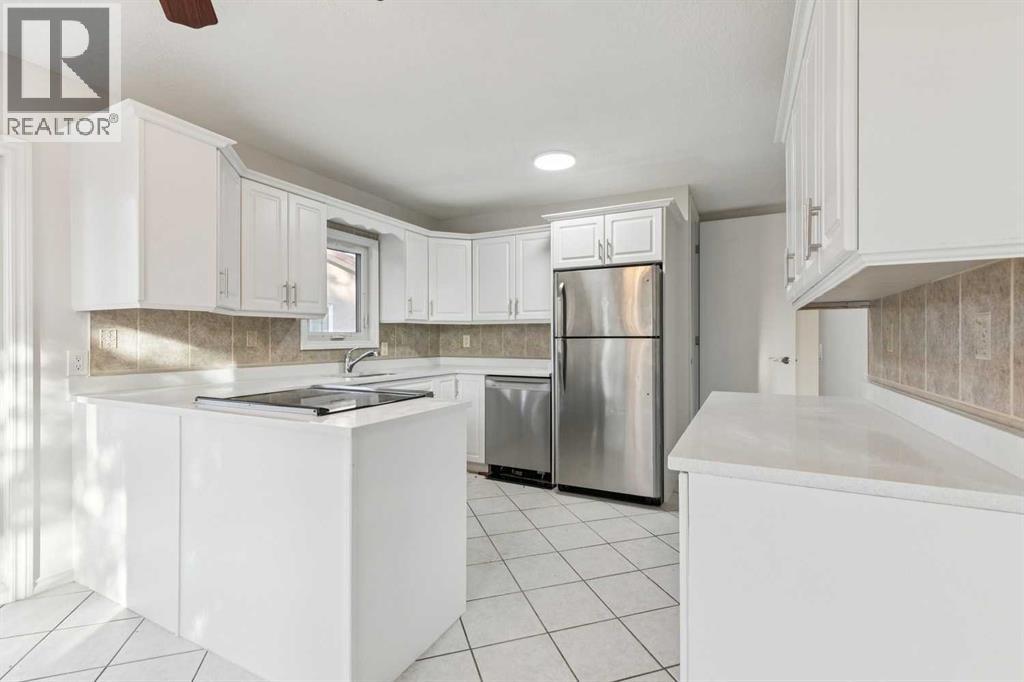 House for Sale in 354 Maitland Hill NE|Calgary, Alberta T2A5V3 5