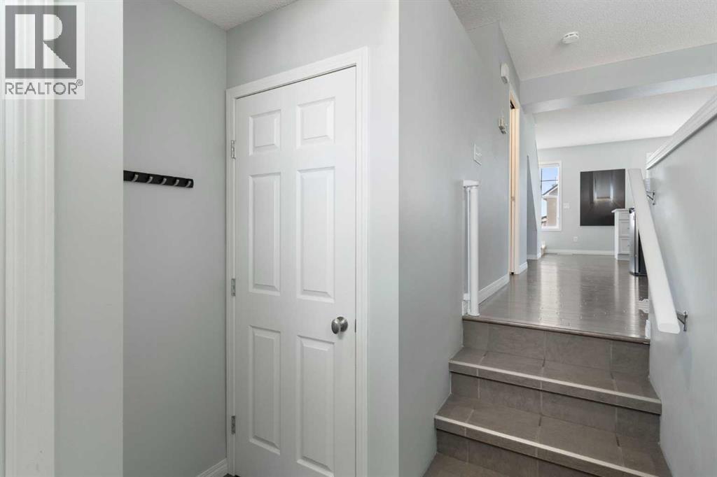 Row / Townhouse for Sale in 3336 New Brighton Gardens SE|Calgary, Alberta T3H0H7 3