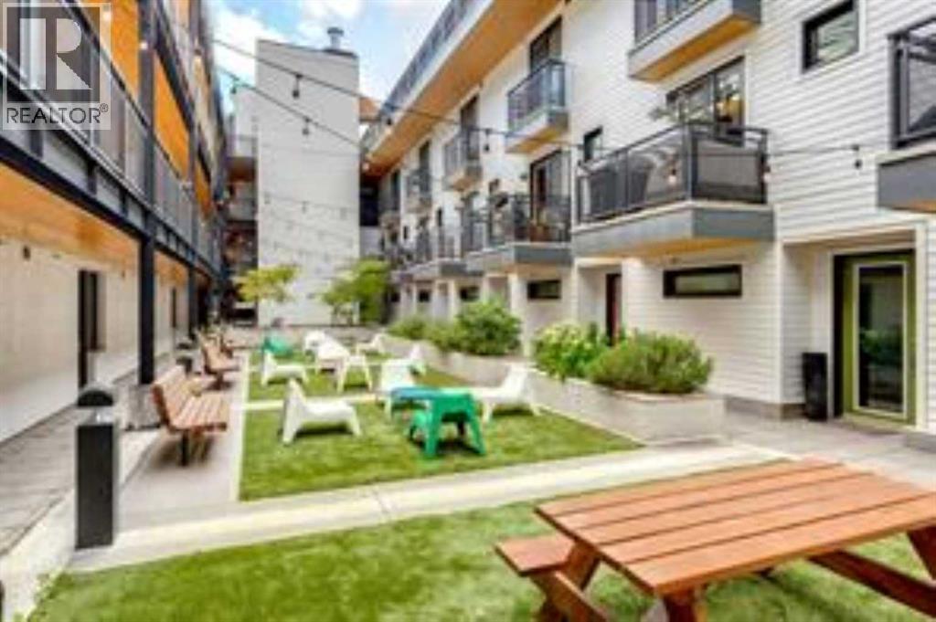 Row / Townhouse for Sale in 121, 1719 9A Street SW|Calgary, Alberta T2T6S3 4