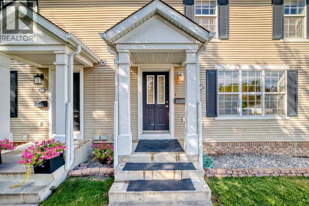 Duplex for Sale in 42 Ypres Green SW|Calgary, Alberta T2T6M1 2