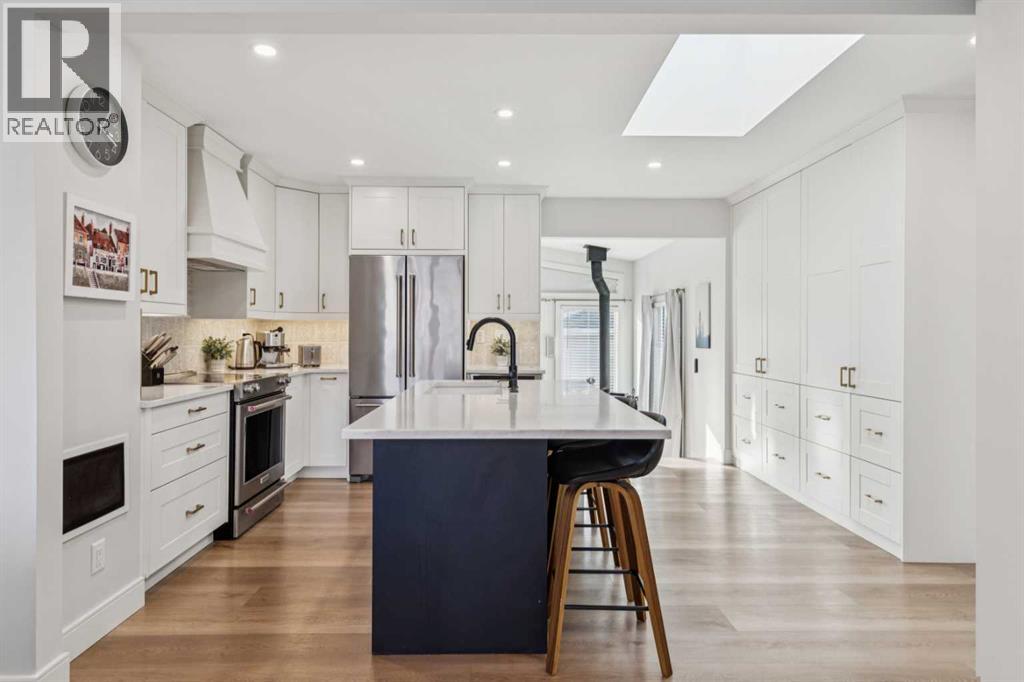 House for Sale in 412 Athlone Road SE|Calgary, Alberta T2H1V7 5