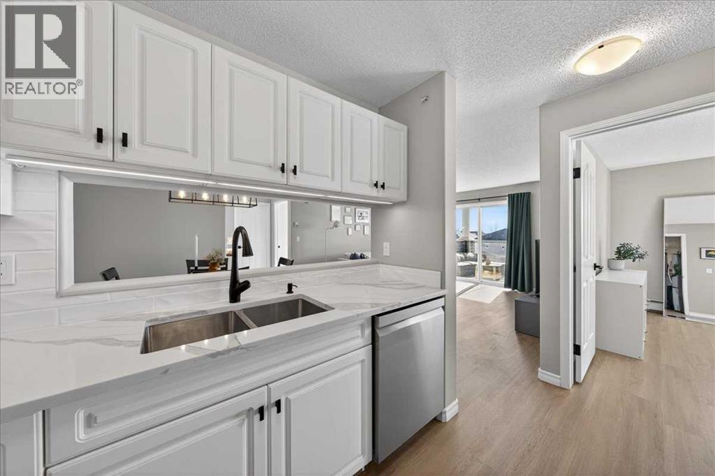 Apartment for Sale in 3305, 3000 Tuscarora Manor NW|Calgary, Alberta T3L2J9 4