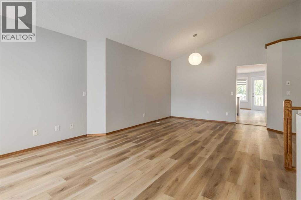 House for Sale in 44 Citadel Manor NW|Calgary, Alberta T3G3Y3 3