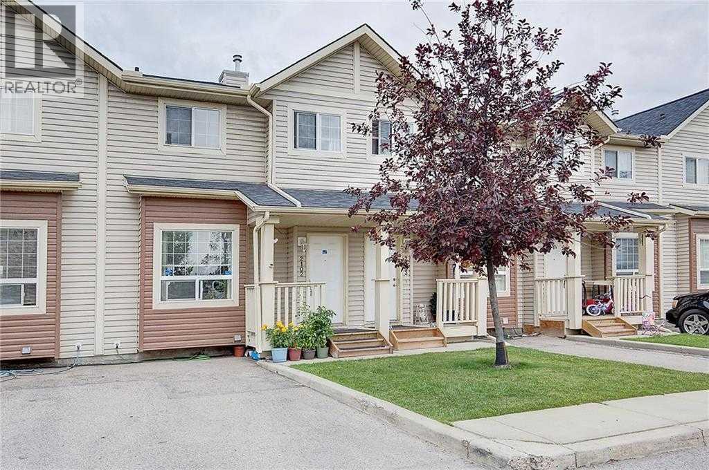 Row / Townhouse for Sale in 2102, 111 Tarawood Lane NE|Calgary, Alberta T3J5C2 2