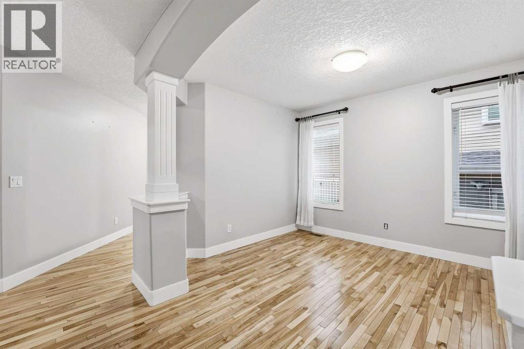 House for Sale in 32 Evanscove Heights NW|Calgary, Alberta T3P1G1 4