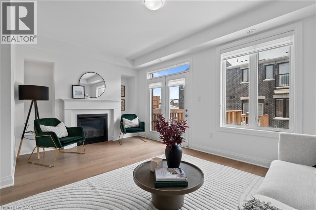 Row / Townhouse for Sale in 4064 KADIC Terrace|Mississauga, Ontario L5M2S8 5