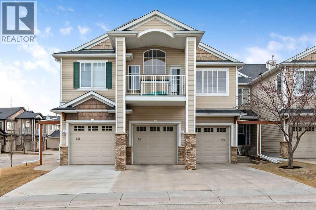 Row / Townhouse for Sale in 42 Royal Birch Mount NW|Calgary, Alberta T3G5W9