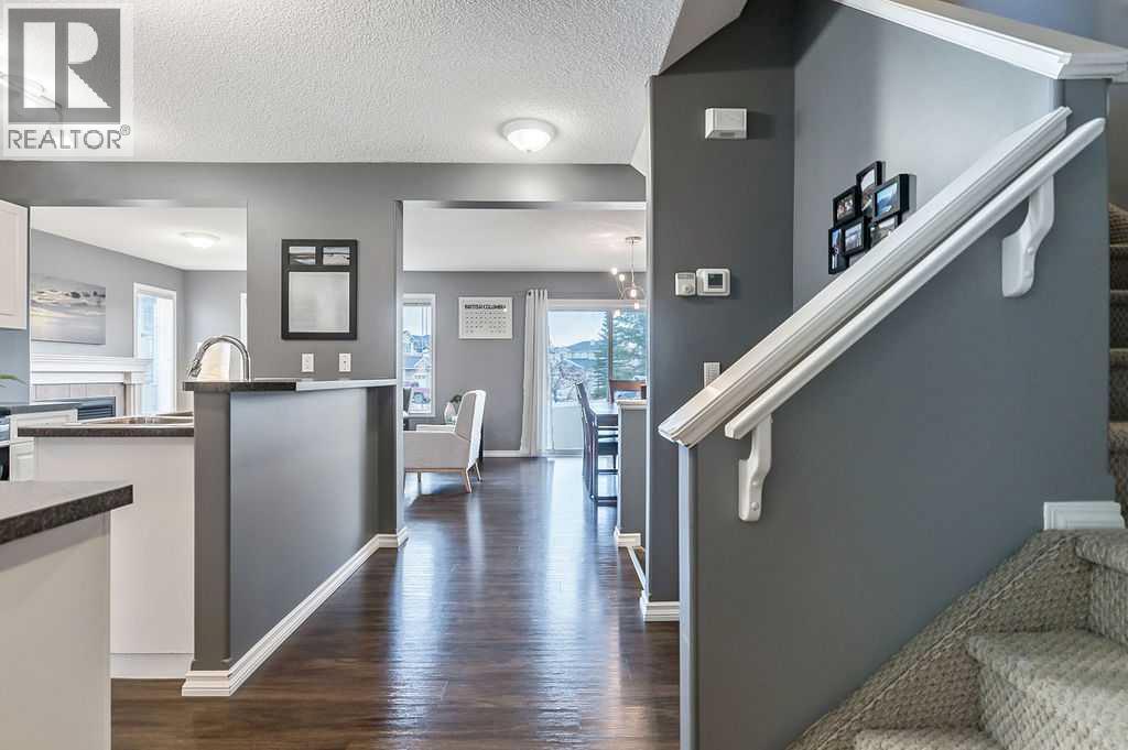 Row / Townhouse for Sale in 42 Royal Birch Mount NW|Calgary, Alberta T3G5W9 4