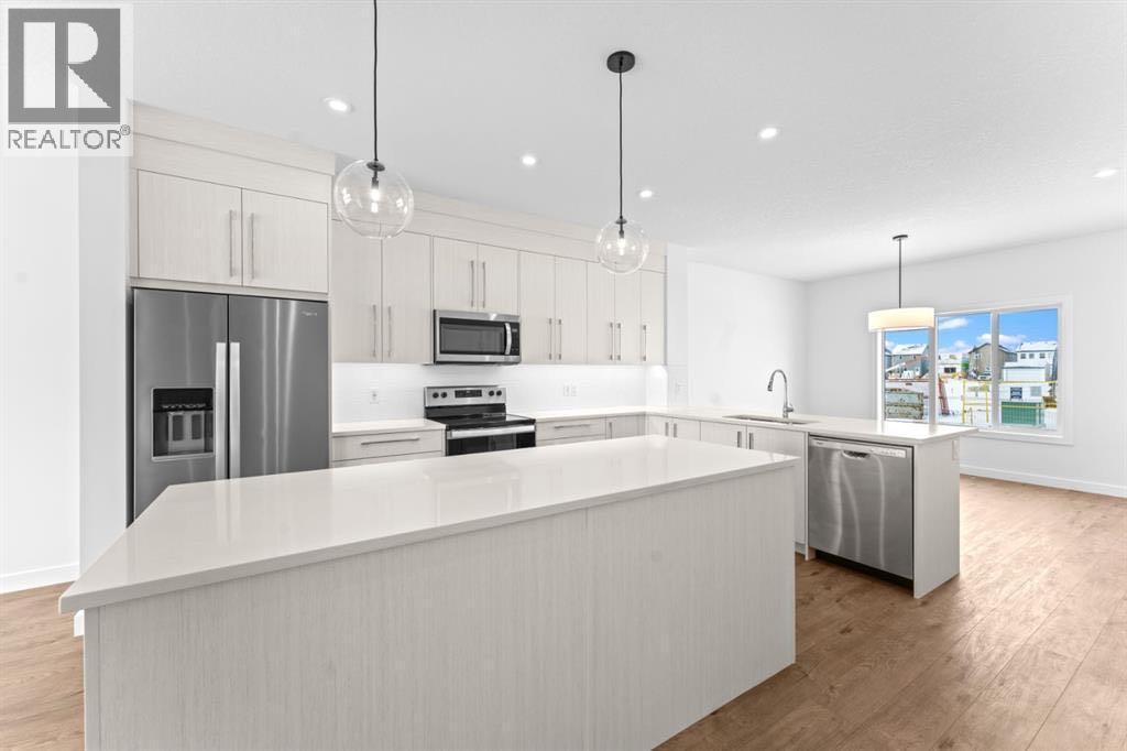 Duplex for Sale in 7654 202 Avenue SE|Calgary, Alberta T3S0H7 2