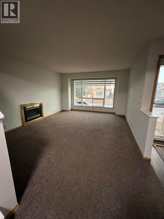 House for Sale in 99 Martinwood Road NE|Calgary, Alberta T3J3G7 2