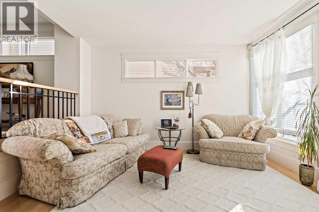 Duplex for Sale in 926 8 Avenue SE|Calgary, Alberta T2G0M3 3