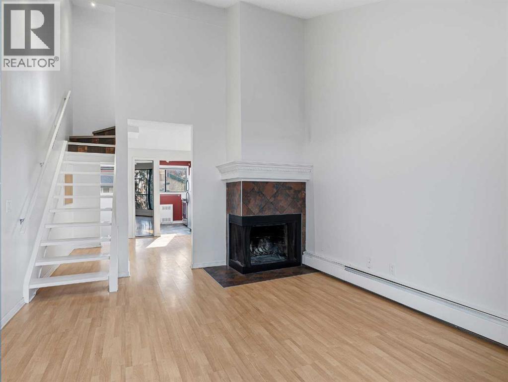 Row / Townhouse for Sale in 5, 2400 15 Street SW|Calgary, Alberta T2T5S3 4