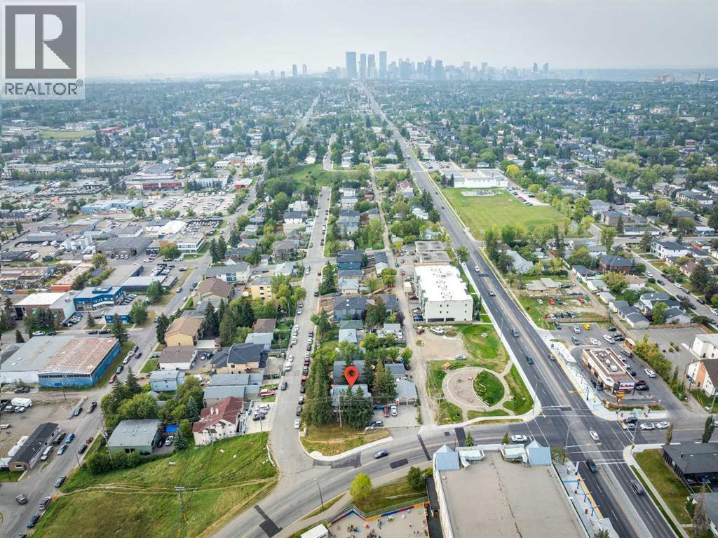 House for Sale in 107 40 Avenue NE|Calgary, Alberta T2E2M6