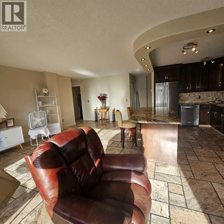 Apartment for Sale in 410, 521 57 Avenue SW|Calgary, Alberta T2V2N1 3