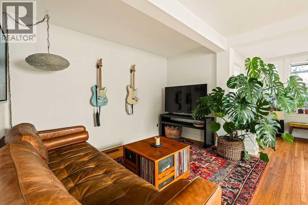 House for Sale in 2122 16 Street SW|Calgary, Alberta T2T4E4 5