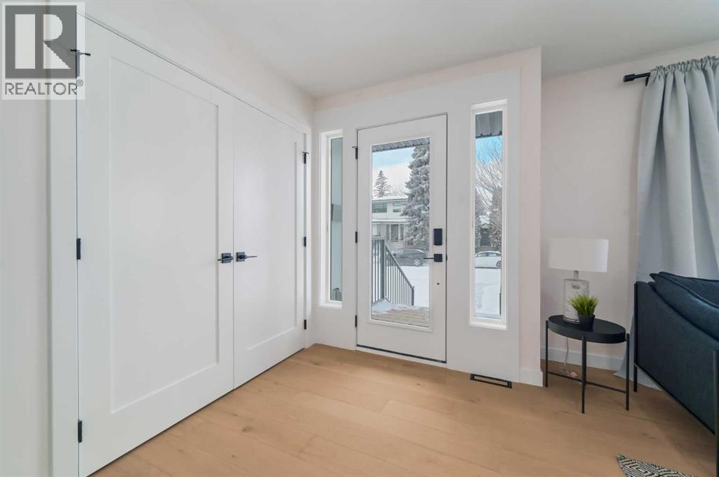 House for Sale in 3224 24A Street SW|Calgary, Alberta T3E1W7 3