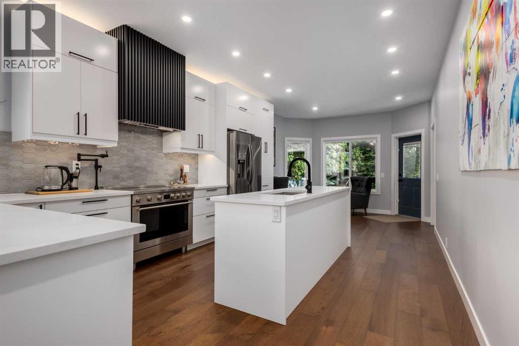 House for Sale in 3223 Signal Hill Drive SW|Calgary, Alberta T3H3T4 3