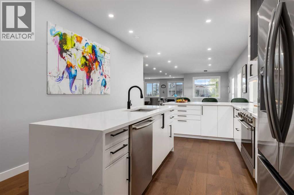 House for Sale in 3223 Signal Hill Drive SW|Calgary, Alberta T3H3T4 4