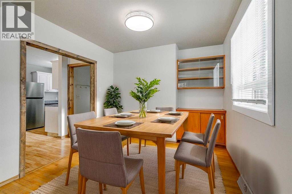 House for Sale in 3328 45 Street SW|Calgary, Alberta T3E3T9 4