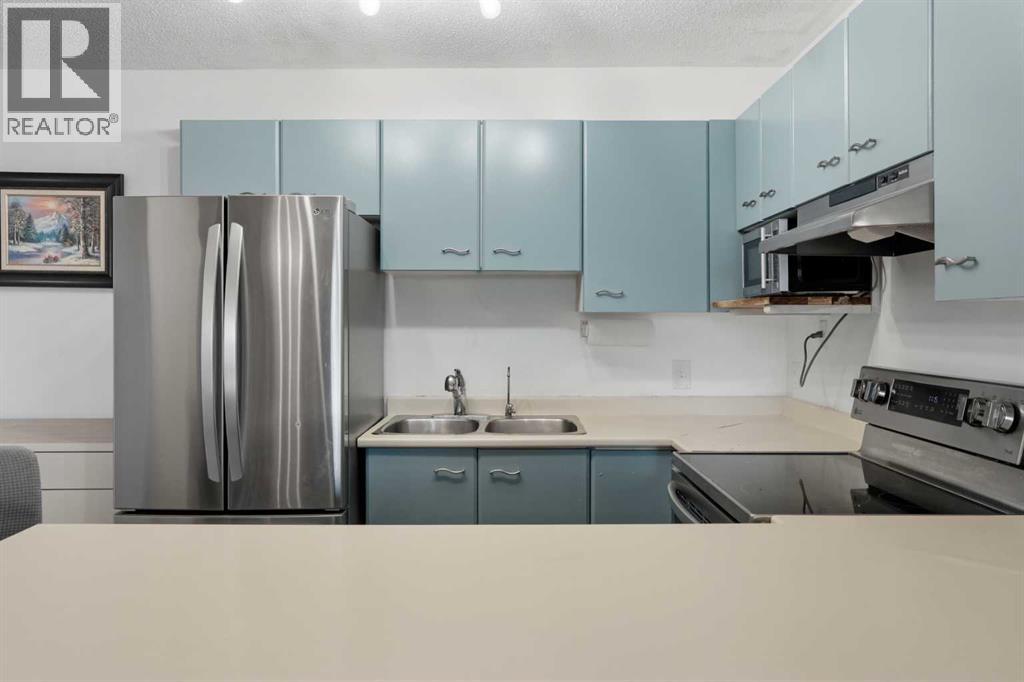 Apartment for Sale in 34, 1934 Edenwold Heights NW|Calgary, Alberta T3A3V2 5