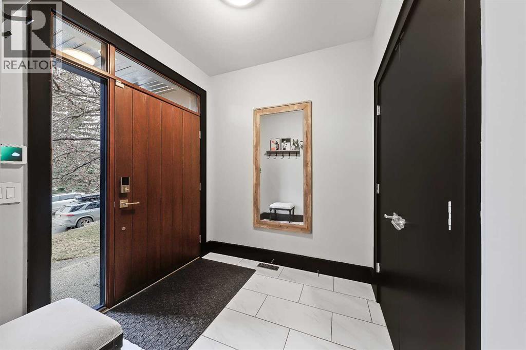 Duplex for Sale in 2110 27 Avenue SW|Calgary, Alberta T2T1H7 2