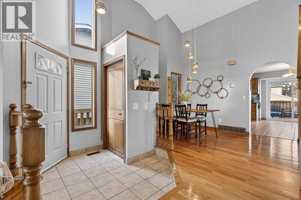 House for Sale in 28 Mckerrell Close SE|Calgary, Alberta T2Z1M7 3