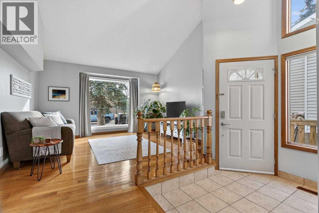 House for Sale in 28 Mckerrell Close SE|Calgary, Alberta T2Z1M7 5