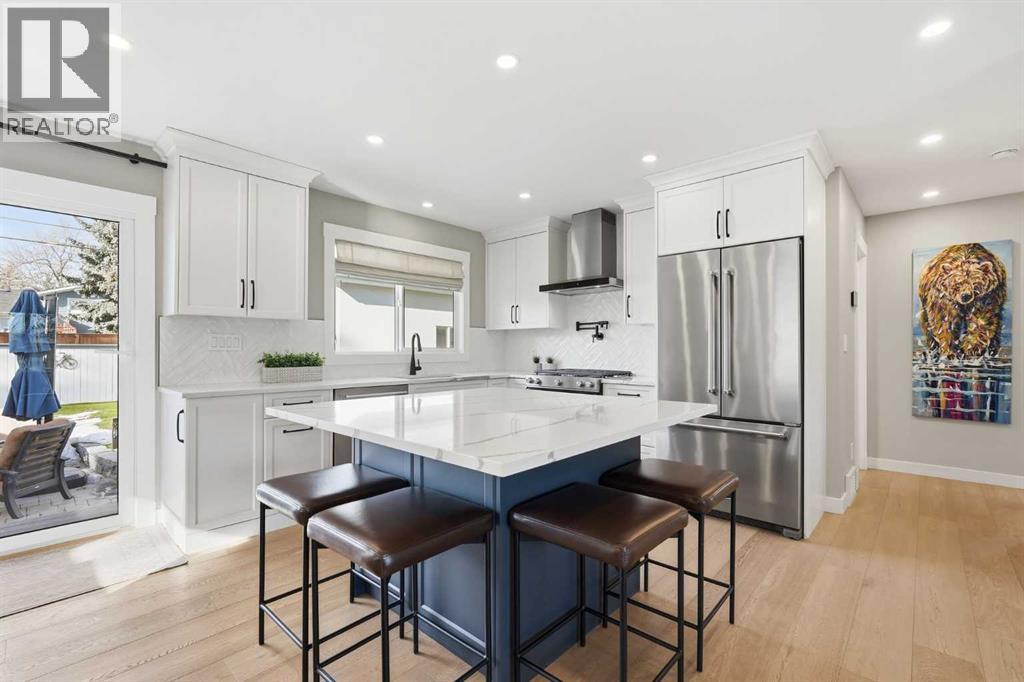 House for Sale in 8615 7 Street SW|Calgary, Alberta T2V1G8