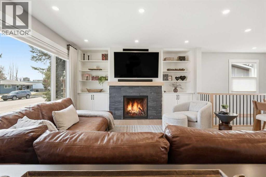 House for Sale in 8615 7 Street SW|Calgary, Alberta T2V1G8 5