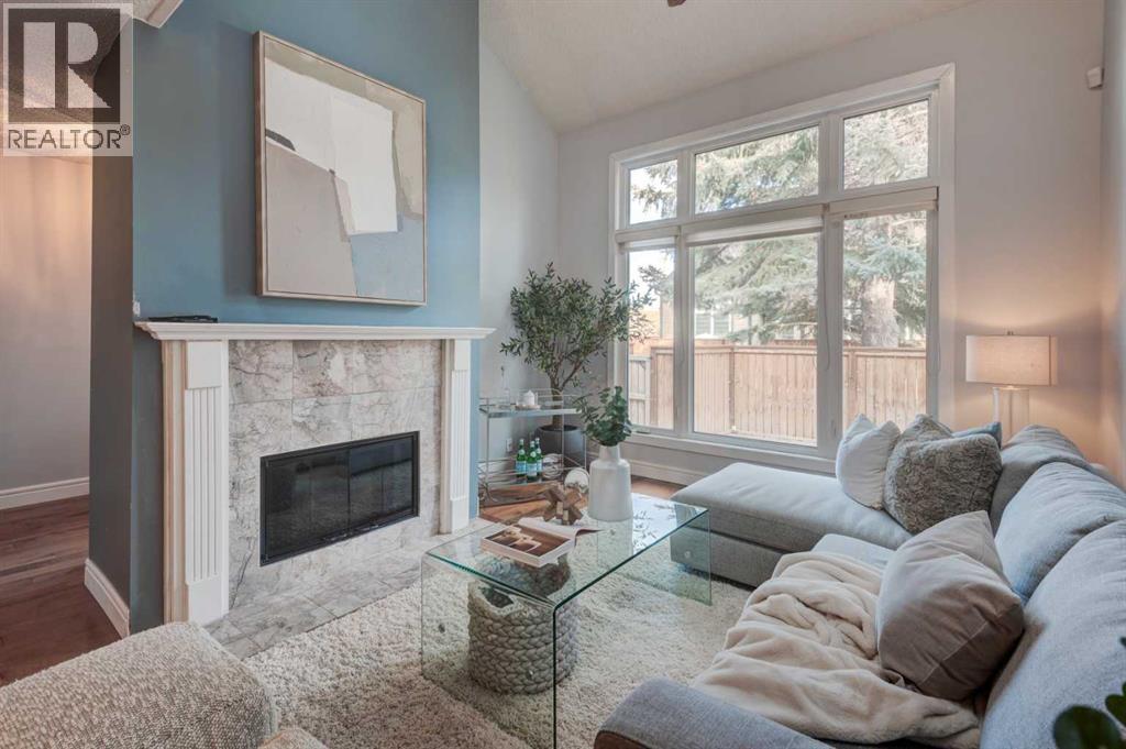 Row / Townhouse for Sale in 37, 12625 24 Street SW|Calgary, Alberta T2W4B1 4