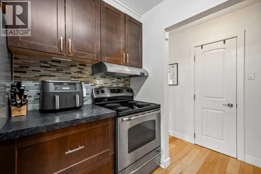 Apartment for Sale in 101, 312 15 Avenue NE|Calgary, Alberta T2E1H2 2