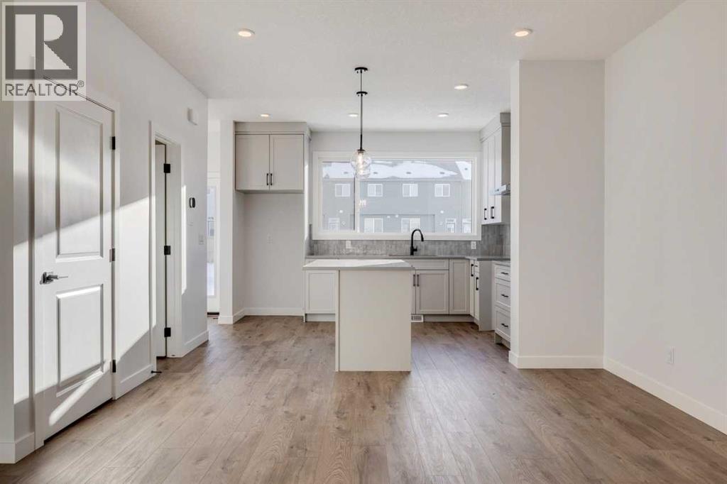 Duplex for Sale in 33 Savanna Place NE|Calgary, Alberta T3J4B6 4