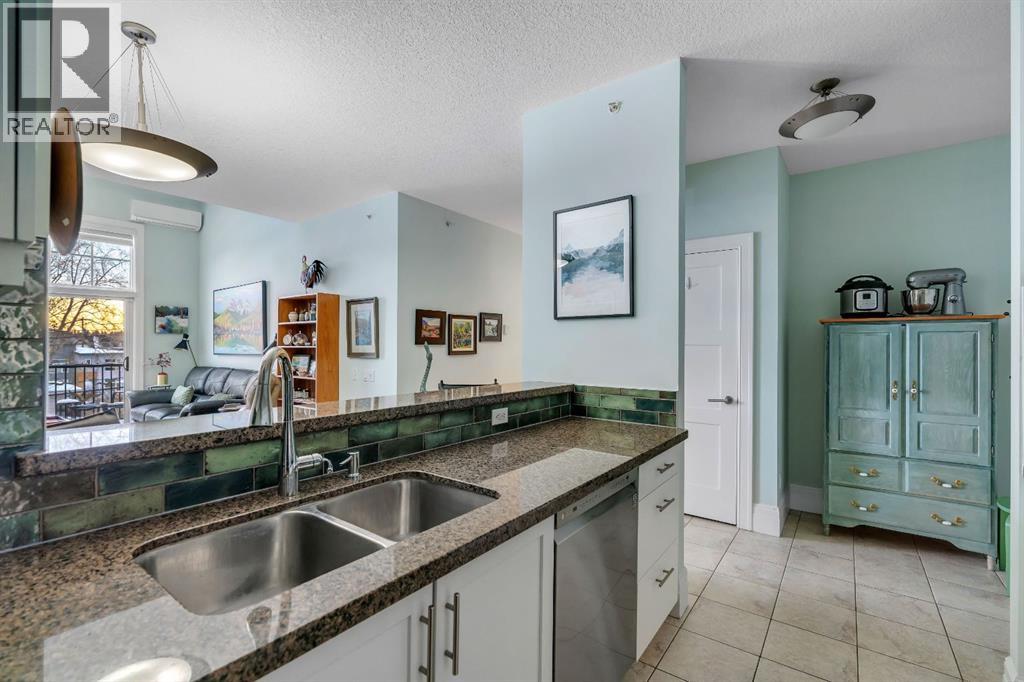 Apartment for Sale in 304, 518 33 Street NW|Calgary, Alberta T2N2W4 4