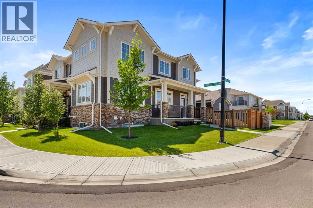 Duplex for Sale in 19 Yorkville Gate SW|Calgary, Alberta T2X4K2