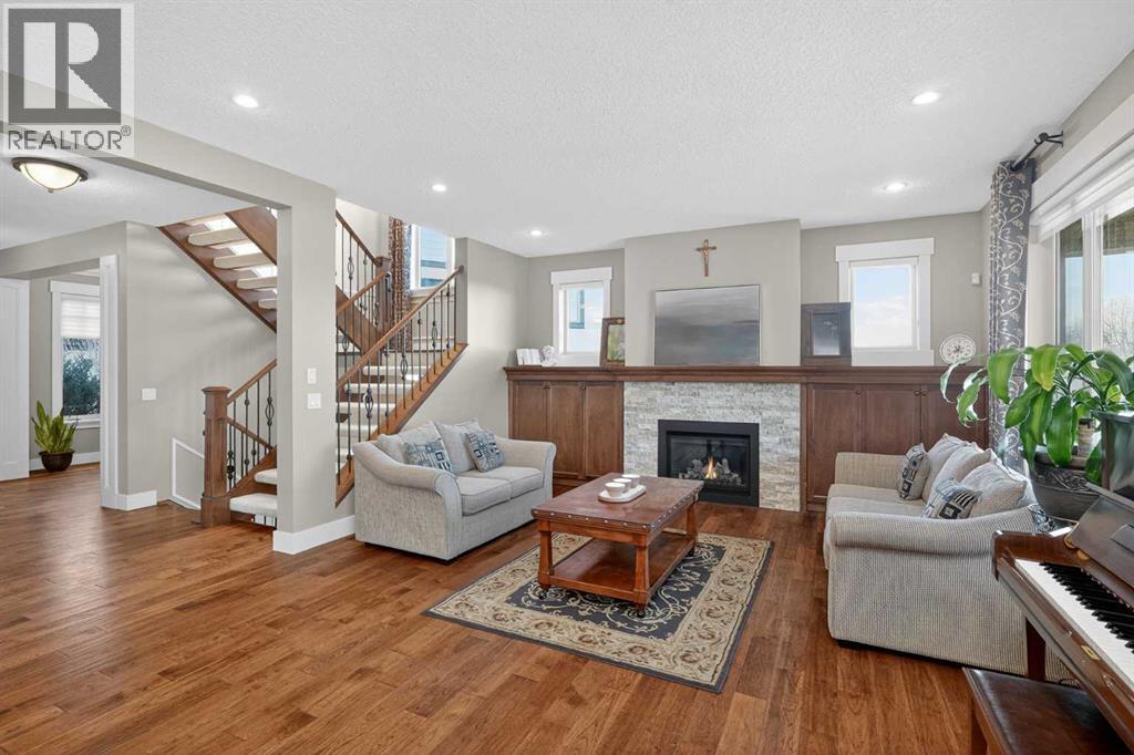 House for Sale in 72 Rockcliff Grove NW|Calgary, Alberta T3G0C8 5