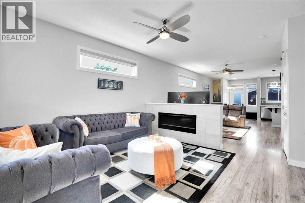 House for Sale in 87 Redstone Boulevard NE|Calgary, Alberta T3N0R5 4