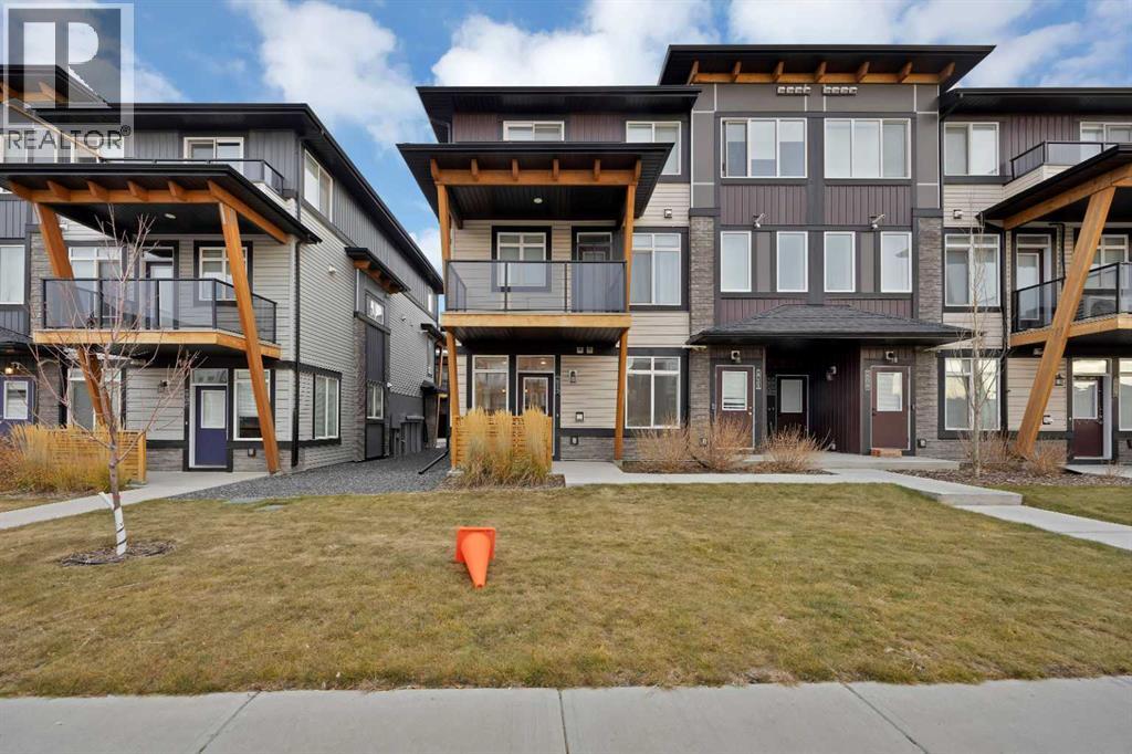 Row / Townhouse for Sale in 812, 10060 46 Street NE|Calgary, Alberta T3J2H8 5