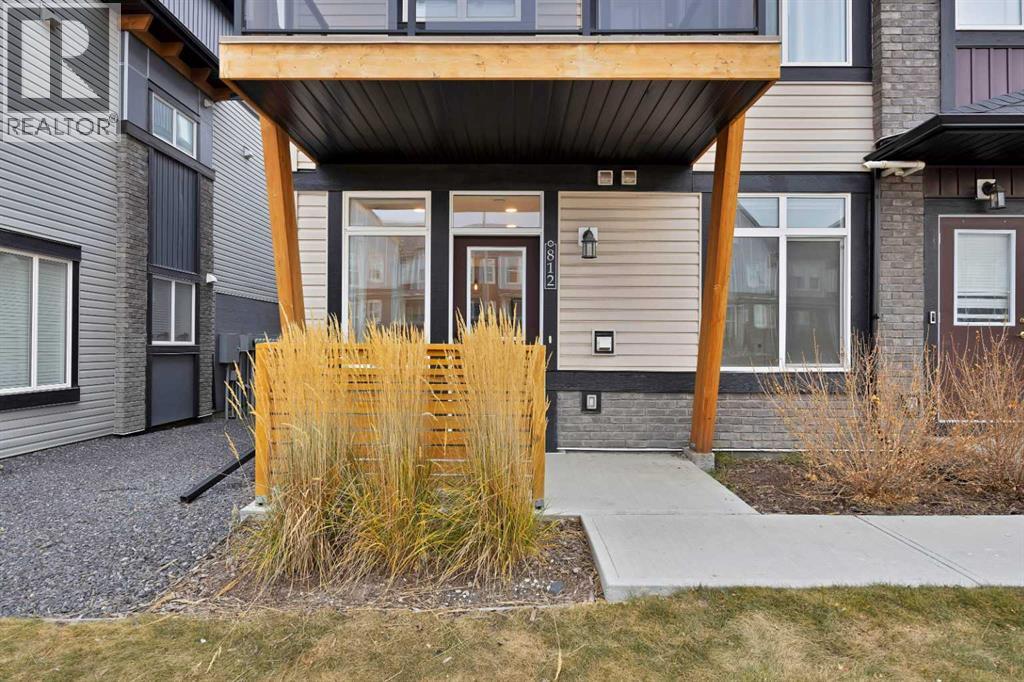 Row / Townhouse for Sale in 812, 10060 46 Street NE|Calgary, Alberta T3J2H8