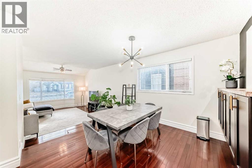 House for Sale in 252 21 Avenue NE|Calgary, Alberta T2E1S4 2