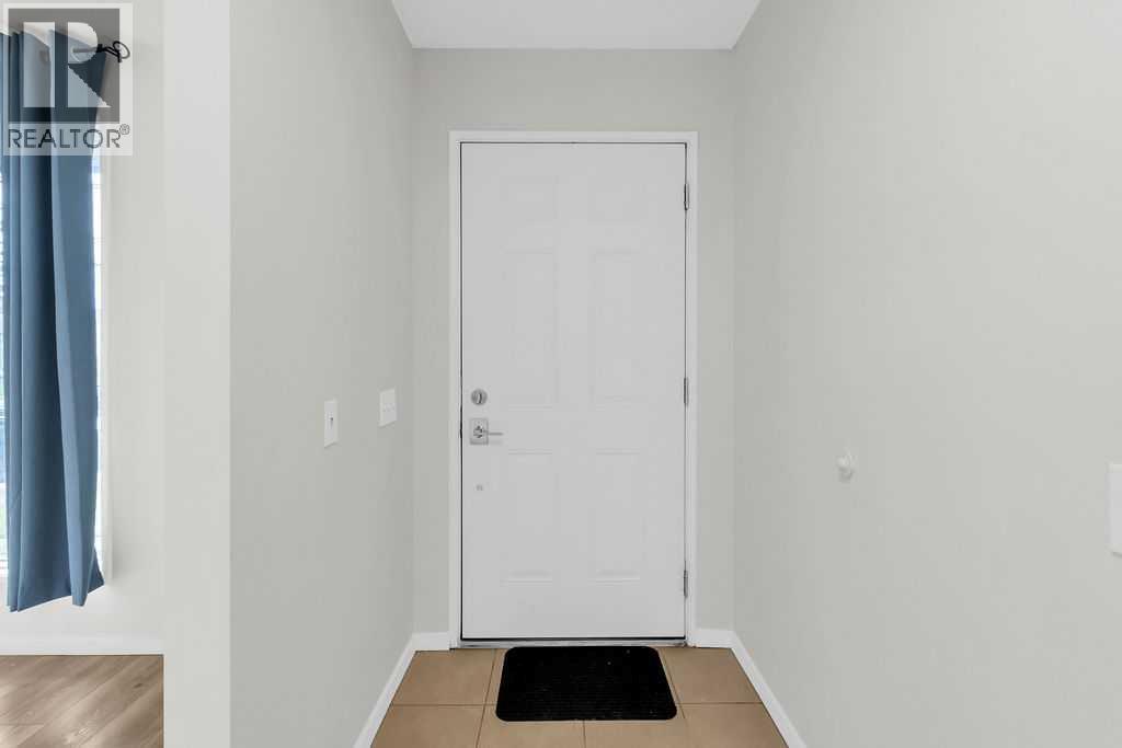 House for Sale in 10 Radcliffe Crescent SE|Calgary, Alberta T2Z5X2 2