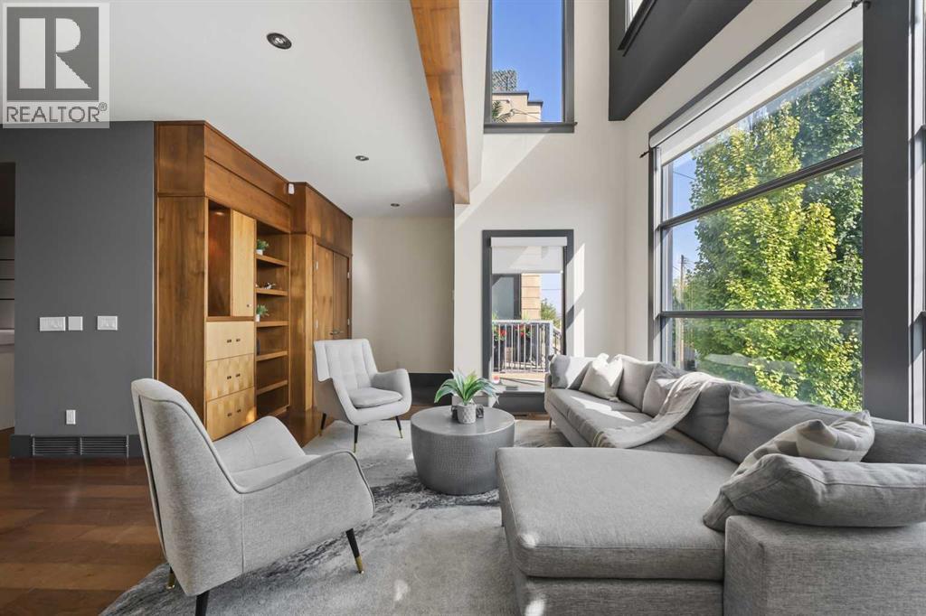 House for Sale in 2217 17 Street SW|Calgary, Alberta T2T4M7 2