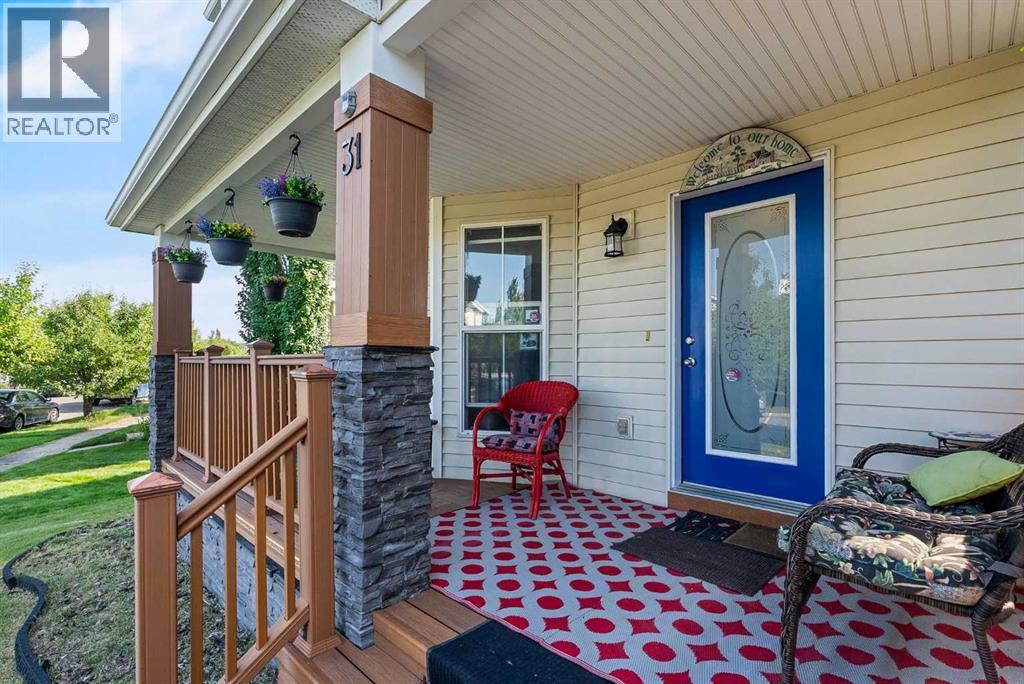 House for Sale in 31 Inverness Grove SE|Calgary, Alberta T2Z3K3 3