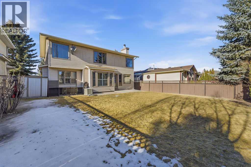 House for Sale in 2108 Douglasbank Crescent SE|Calgary, Alberta T2Z2C3 5