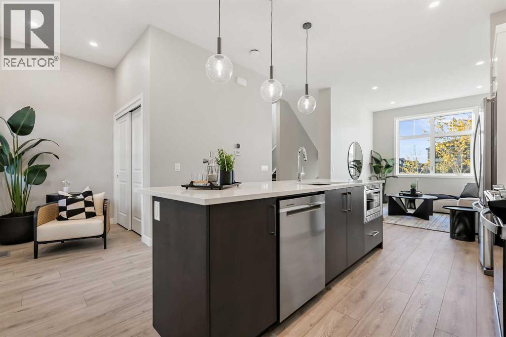 Row / Townhouse for Sale in 402, 185 Mahogany Gardens SE|Calgary, Alberta T3M3Y2 3