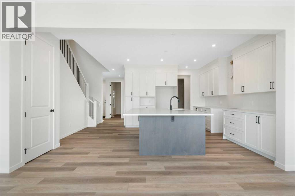 House for Sale in 266 West Grove Lane SW|Calgary, Alberta T3H6K7 5