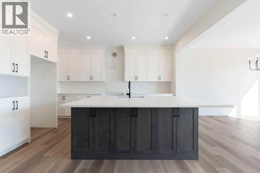 House for Sale in 266 West Grove Lane SW|Calgary, Alberta T3H6K7 2